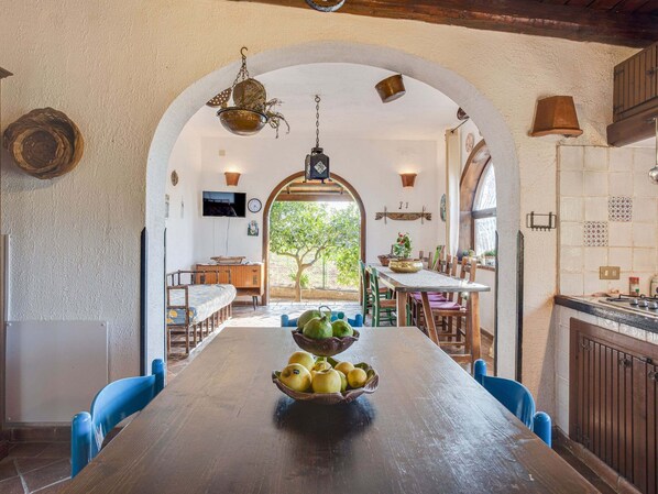 Dining - Villa in Partinico Near the Beach (Partinico)