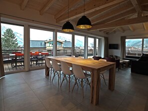 Living room - Penthouse Apartment near Lake in Zell em See (Zell am See)