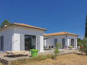 Exterior - Alluring Holiday Home in Saze With Private Swimming Pool (Rochefort-du-Gard)