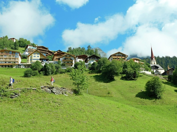 Exterior - Contemporary Mountain View Apartment in Tobadill (Tobadill)
