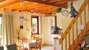 Dining - Cosy Holiday Home in Stunning Woodland Setting (Erezee)