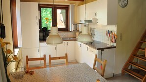 House | Private kitchen - Cosy Holiday Home in Stunning Woodland Setting (Erezee)