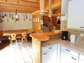Dining - Well Equipped Valais Chalet With Fireplace and Three Floors (Riddes)
