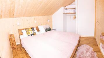 Stuga | 3 sovrum och unika möbler