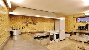 Private kitchen - Spacious Holiday Home in Kössen Tyrol Near Ski Area (Koessen)