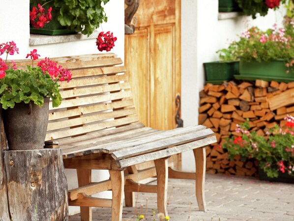 Balcony - Lovely Apartment on Working Farm in Hippach With Garden (Hippach)