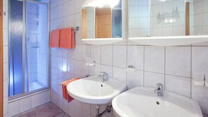 Unclassified image, 3 of 32, button - Lovely Apartment on Working Farm in Hippach With Garden (Hippach)