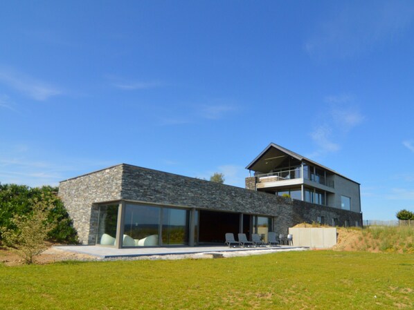 Exterior - Luxurious Villa With Swimming Pool in La Roche (La Roche-en-Ardenne)