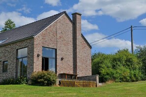 Exterior - Holiday Home in Ardennes Near Valley of Taste (Somme-Leuze)