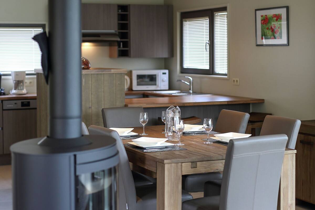 Villa | Private kitchen | Fridge, microwave, oven, stovetop