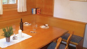 Dining - Charming Chalet in Klippitztörl With Sauna (Wolfsberg)