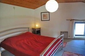 House | 2 bedrooms, individually furnished, bed sheets