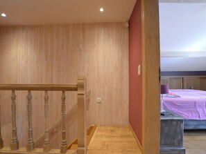 4 bedrooms, individually furnished, bed sheets - Beautiful Villa With Pool and Lovely Garden in the Herve Country (Limbourg)