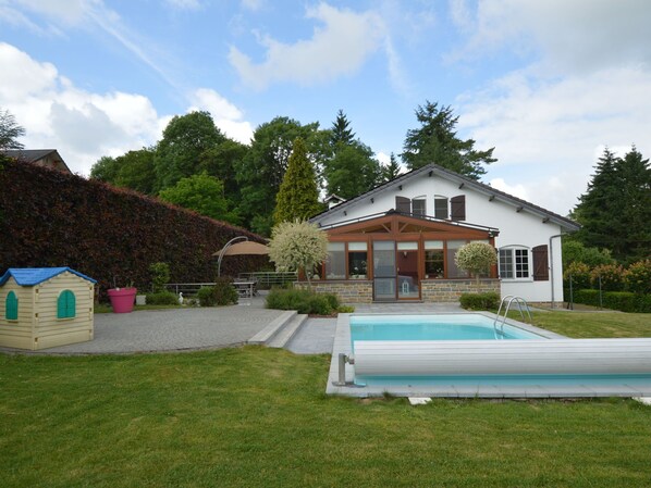 Villa | Garden - Beautiful Villa With Pool and Lovely Garden in the Herve Country (Limbourg)