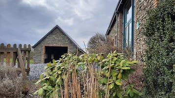 Cottage, salle de bains attenante, vue jardin | Extérieur