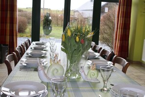Casa de campo, baño privado, vistas al jardín | Restaurante