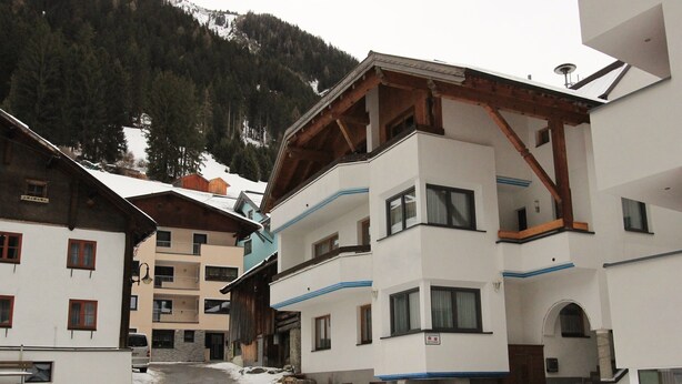 Exterior - Modern Holiday Home in Ischgl Near Skiing Area (Ischgl)