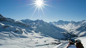Exterior - Modern Holiday Home in Ischgl Near Skiing Area (Ischgl)