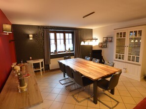 Dining - Pretty Family Cottage in the Heart of a Quiet Village Between Dinant and Chimay! (Doische)