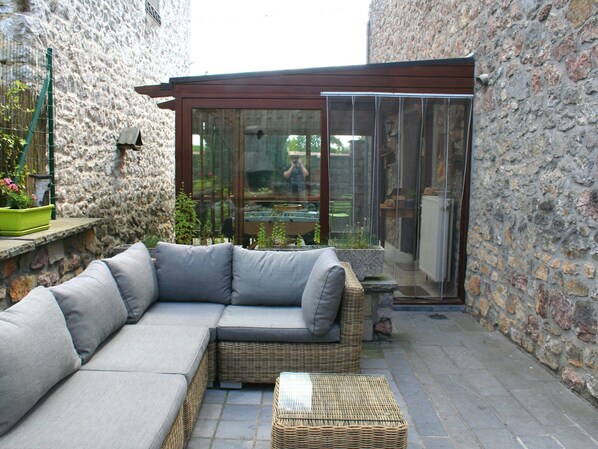 Balcony - Pretty Family Cottage in the Heart of a Quiet Village Between Dinant and Chimay! (Doische)
