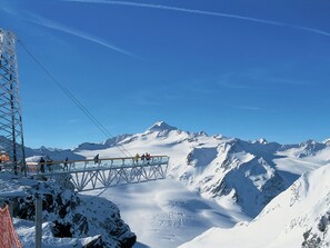 Exterior - Spacious Apartment Near Ski Area in Solden (Soelden)