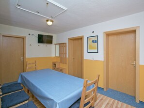 Living room - Spacious Apartment Near Ski Area in Solden (Soelden)