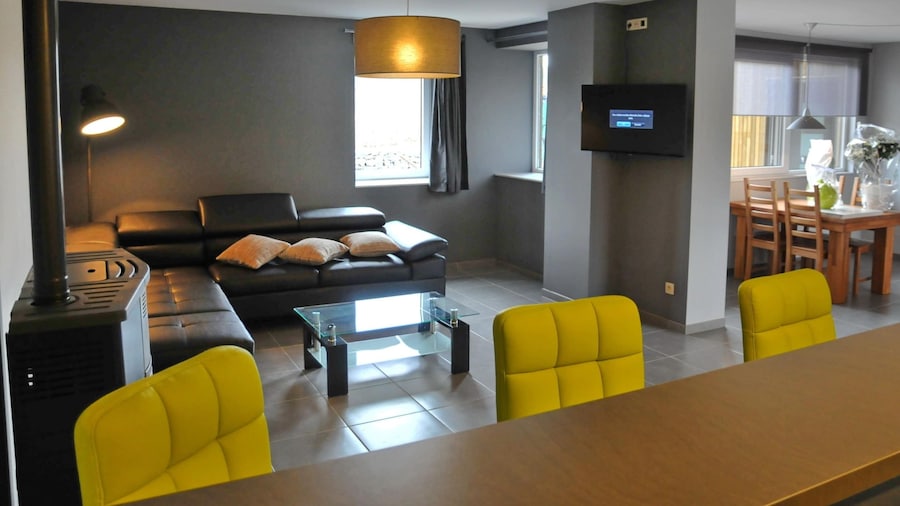 索姆勒兹带桑拿和花园的度假屋