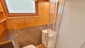 Unclassified image, 3 of 7, button - Cozy Holiday Home in Somme-leuze With River View (Somme-Leuze)