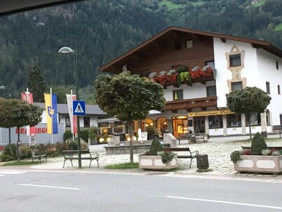 Comfy Apartment in Aschau im Zillertal near Ski Zillertal