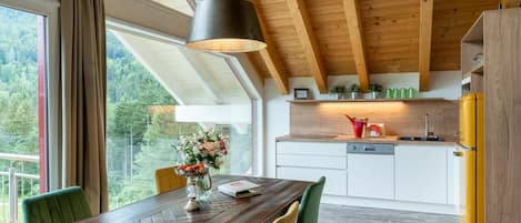 Apartment | Private kitchen | Microwave, stovetop, dishwasher, coffee/tea maker