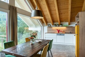 Appartamento | Cucina privata | Microonde, piano cottura, lavastoviglie, macchina per tè/caffè