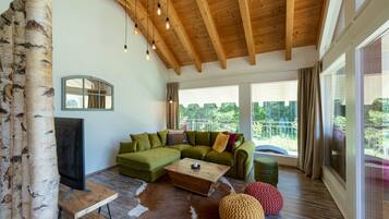 Apartment | Living room | DVD player