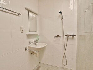 Shower - Spacious Holiday Home in Kössen Tyrol Near Ski Area (Koessen)