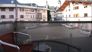 Balcony - Modern Holiday Home in Kitzbühel With Balcony (Kitzbuehel)