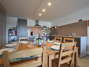 Dining - Cottage in the Green Township of Sainte-ode, in the Heart of the Ardennes (Sainte-Ode)