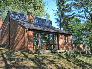 Exterior - Nicely Furnished Bungalow With a Fireplace Near the Maas (Hastiere)