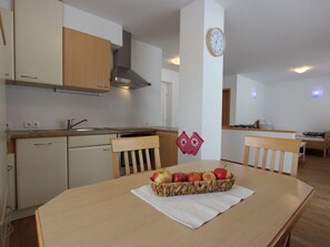 Dining - Comfortable Apartment in Söll Near Ski Area (Soell)