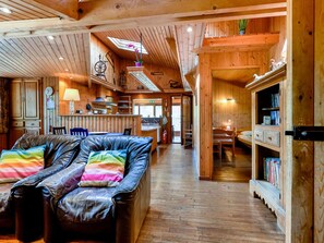 Cottage | Khu phòng khách | Đầu đĩa DVD 