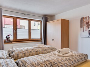 Apartment - Scenic Apartment in Maria Alm near Ski Lift (Maria Alm am Steinernen Meer)