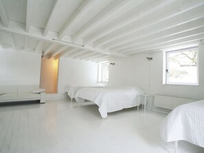 Ferienhaus | 12 Schlafzimmer, individuell eingerichtet