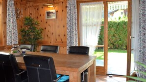 Dining - Vintage Holiday Home in Carinthia Near Ski Area (Berg im Drautal)