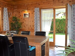 Dining - Vintage Holiday Home in Carinthia Near Ski Area (Berg im Drautal)
