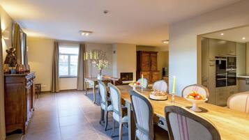House | Dining