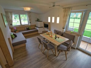 Apartment | Dining - Apartment Near the ski Area in Mayrhofen (Schwendau)