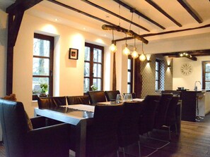 تناول الطعام