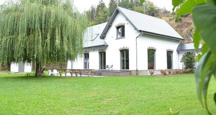 Beautiful Villa in Houffalize With Garden