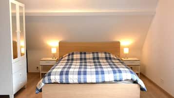 4 bedrooms, individually furnished, iron/ironing board, bed sheets