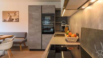 House | Private kitchen | Microwave, stovetop, dishwasher, coffee/tea maker