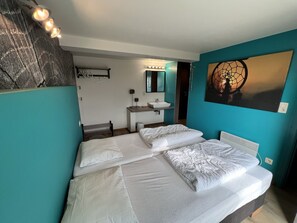 House | 5 bedrooms, individually furnished - Chalet in Durbuy With Jacuzzi & Garden (Somme-Leuze)