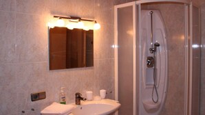 Bathroom - Nice Apartment in Reith im Alpbachtal With Balcony (Reith im Alpbachtal)